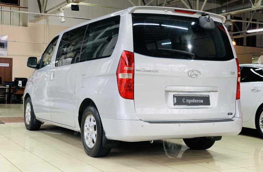 Hyundai Grand Starex