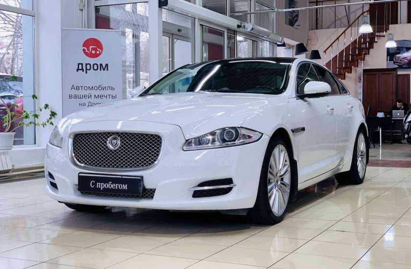 Jaguar XJ