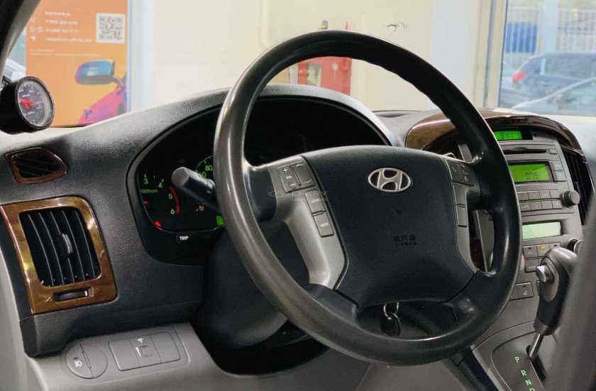 Hyundai Grand Starex