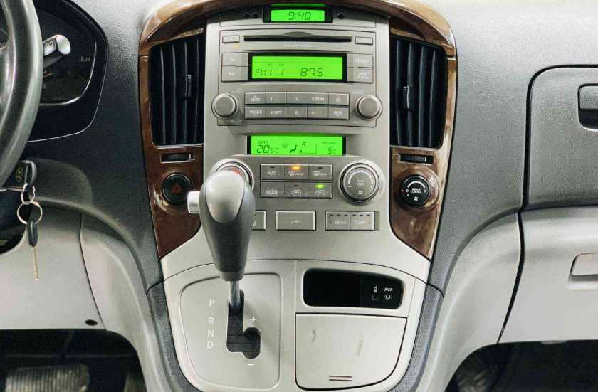 Hyundai Grand Starex