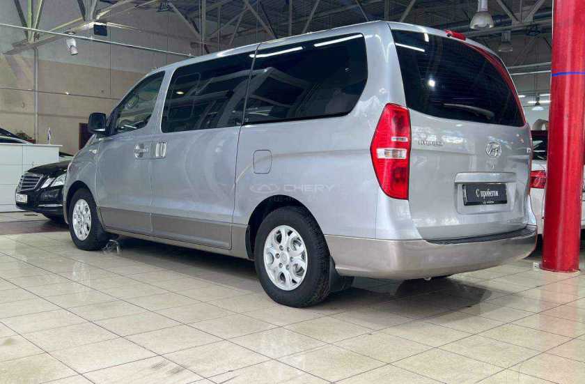 Hyundai H-1