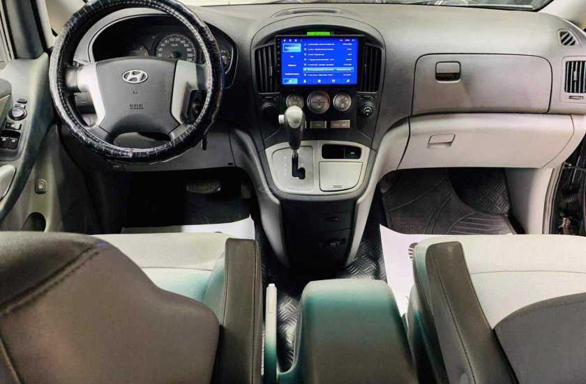 Hyundai Grand Starex