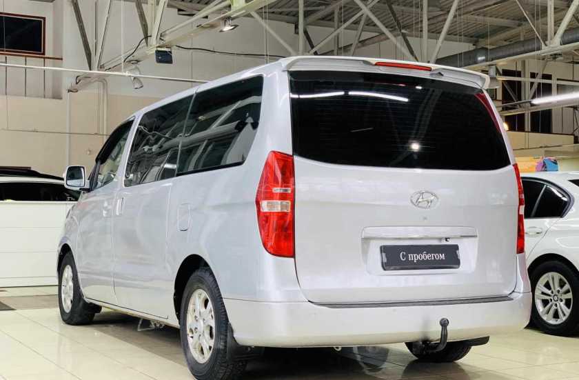 Hyundai Grand Starex