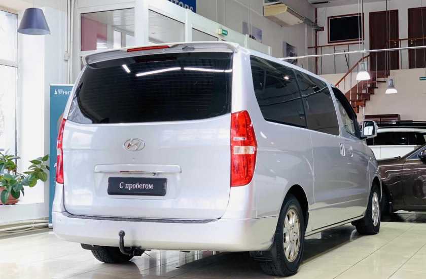 Hyundai Grand Starex