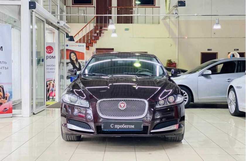 Jaguar XF