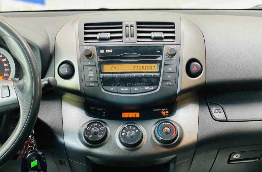 Toyota RAV4 2011 г.в.