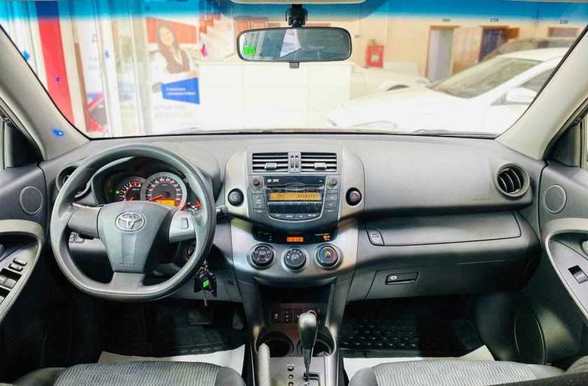 Toyota RAV4 2011 г.в.