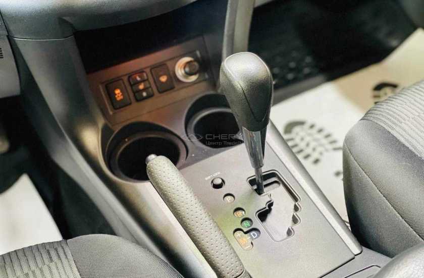 Toyota RAV4 2011 г.в.