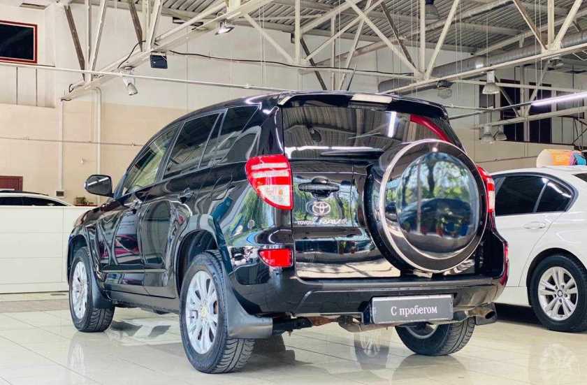 Toyota RAV4 2011 г.в.