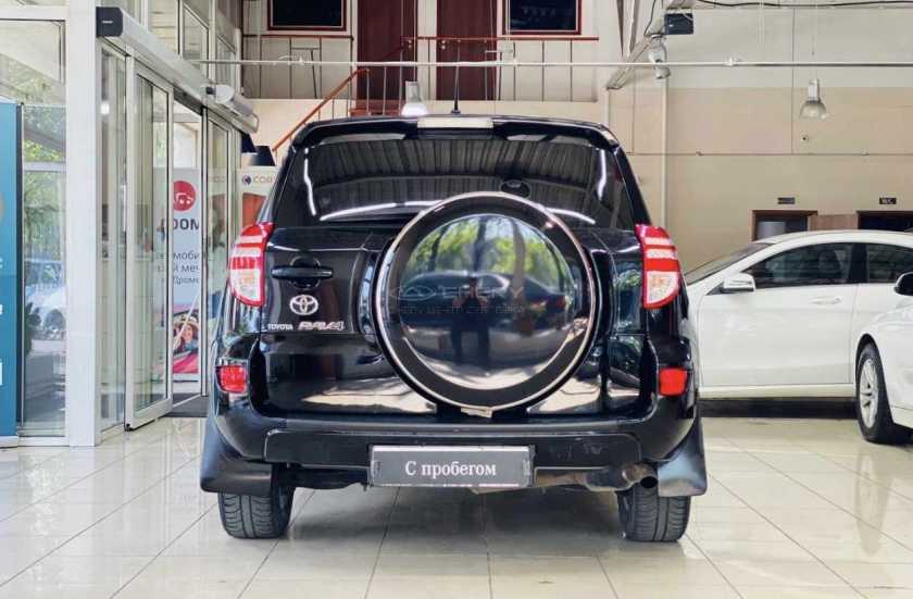 Toyota RAV4 2011 г.в.