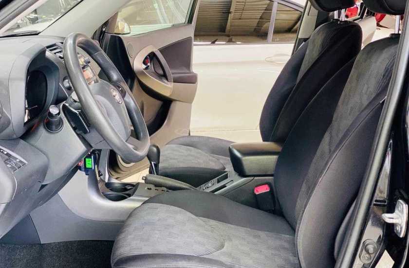 Toyota RAV4 2011 г.в.