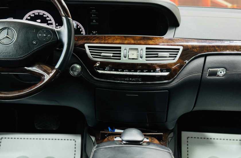 Mercedes-Benz S-Класс