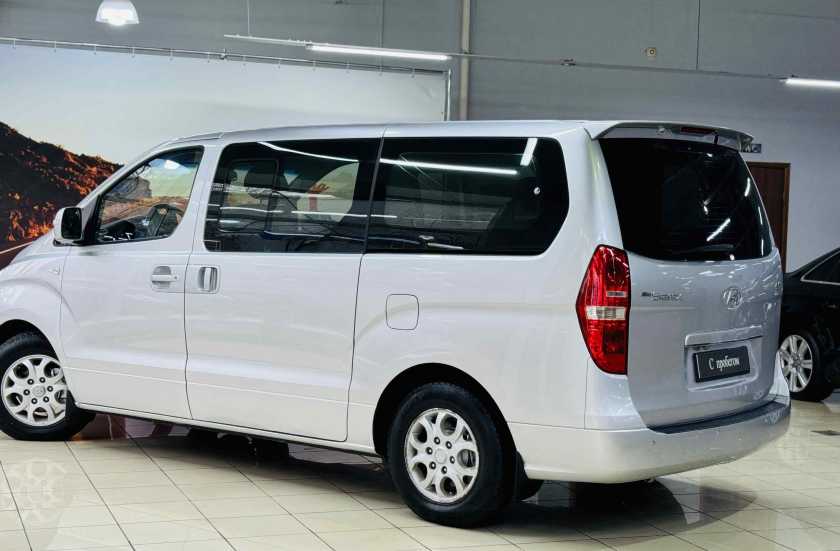 Hyundai Grand Starex