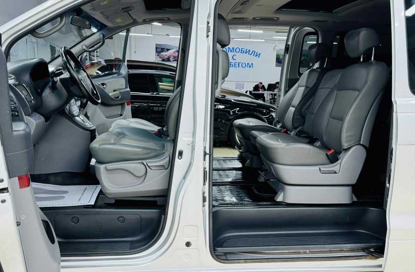 Hyundai Grand Starex