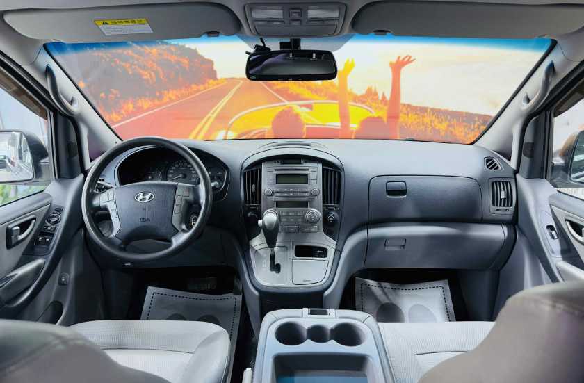 Hyundai Grand Starex