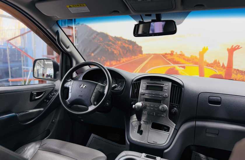 Hyundai Grand Starex