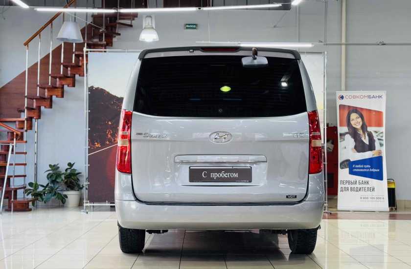 Hyundai Grand Starex