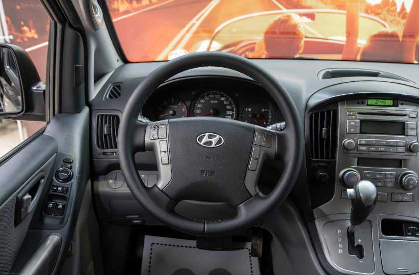 Hyundai Grand Starex