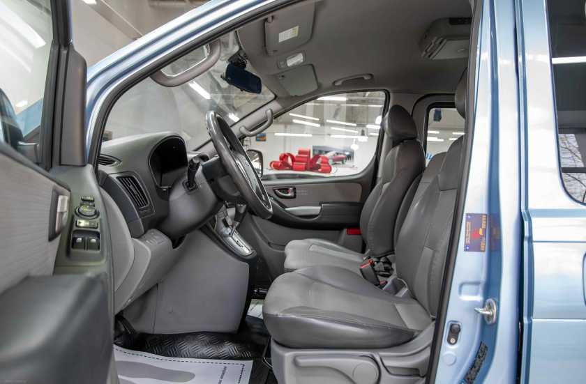 Hyundai Grand Starex