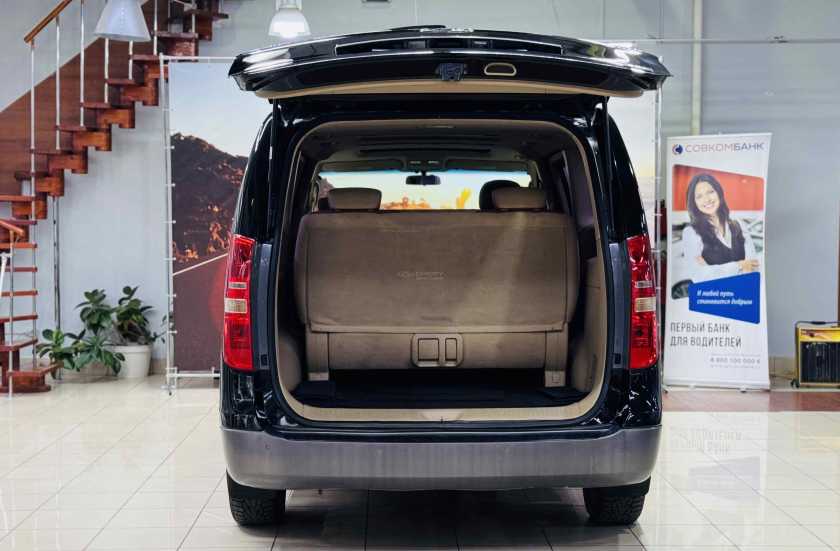 Hyundai Grand Starex