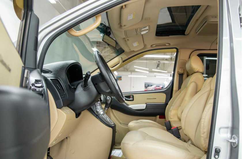 Hyundai Grand Starex