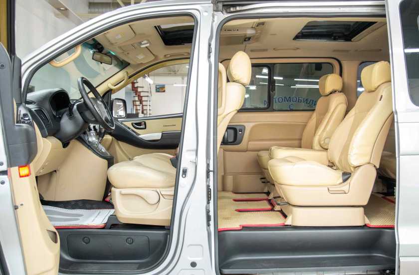 Hyundai Grand Starex