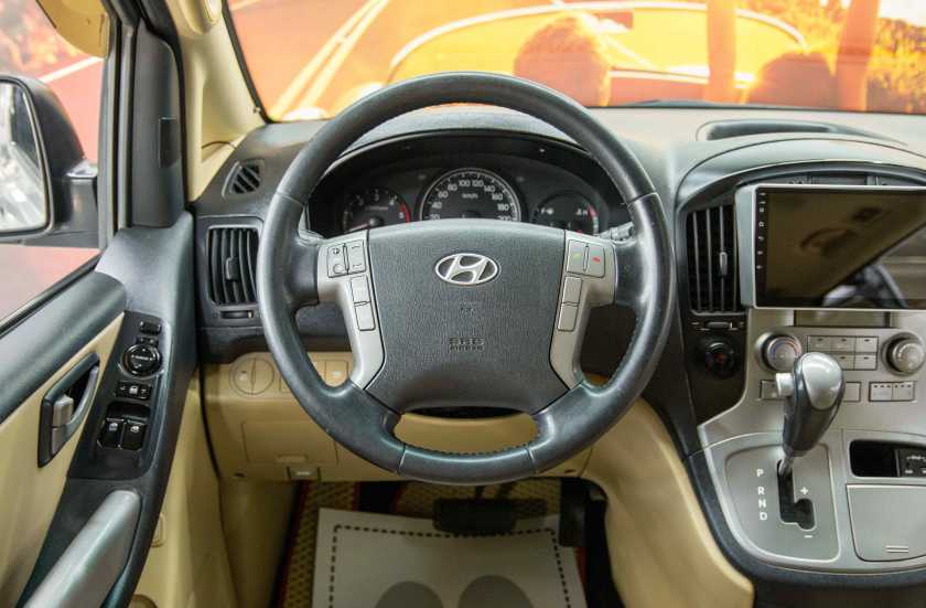 Hyundai Grand Starex