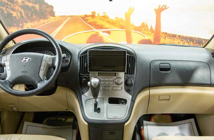 Hyundai Grand Starex