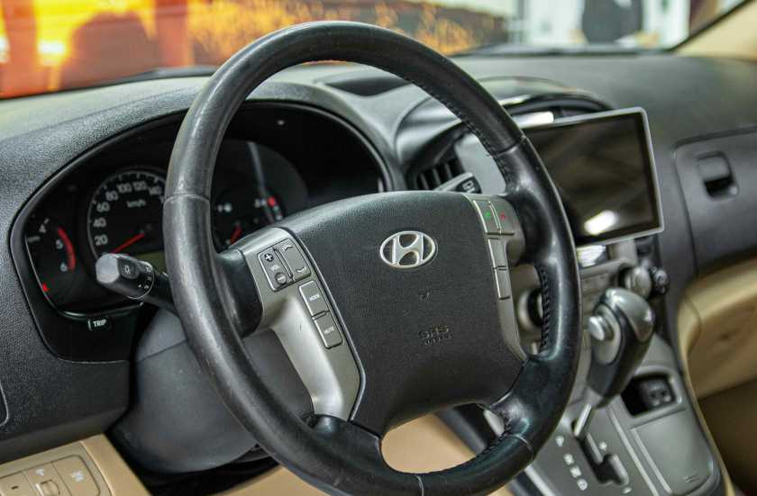 Hyundai Grand Starex