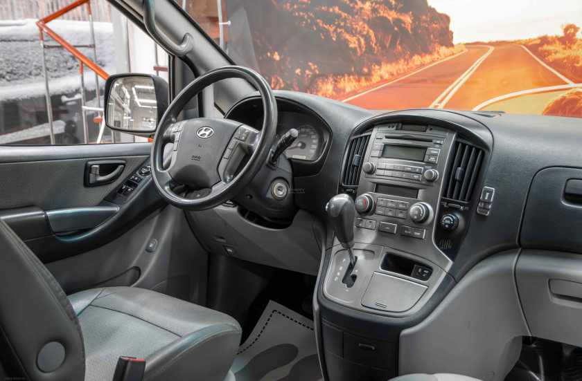 Hyundai Grand Starex