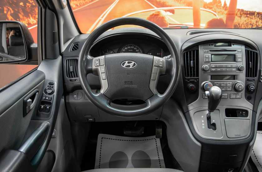 Hyundai Grand Starex