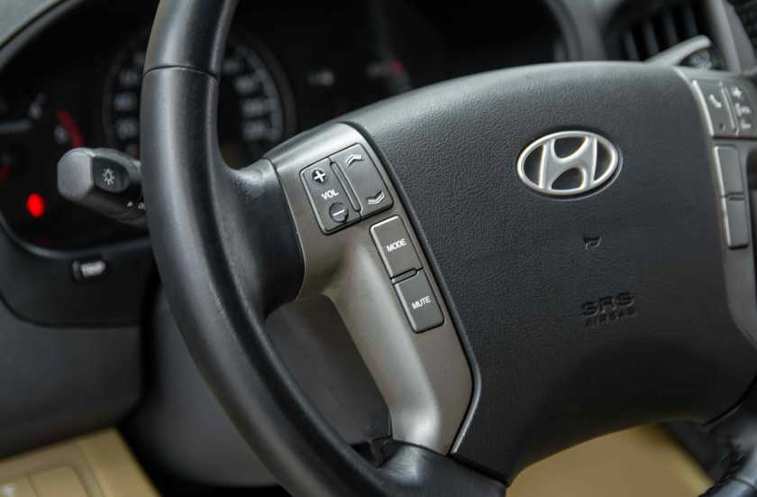 Hyundai Grand Starex