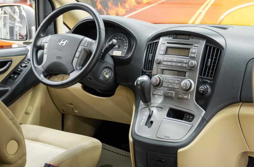 Hyundai Grand Starex