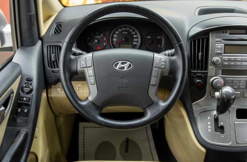 Hyundai Grand Starex
