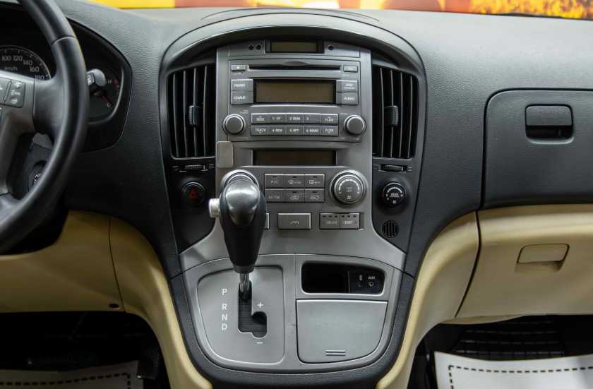 Hyundai Grand Starex