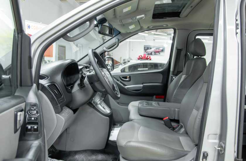 Hyundai Grand Starex