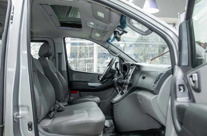 Hyundai Grand Starex