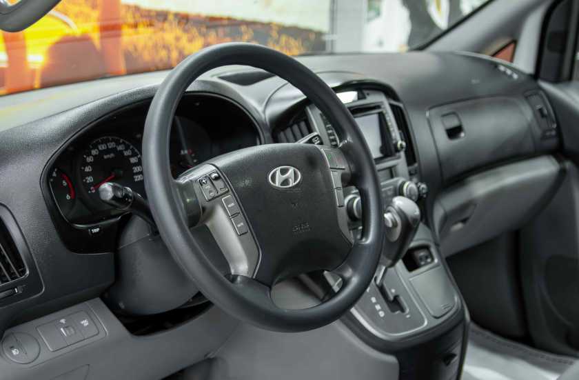 Hyundai Grand Starex