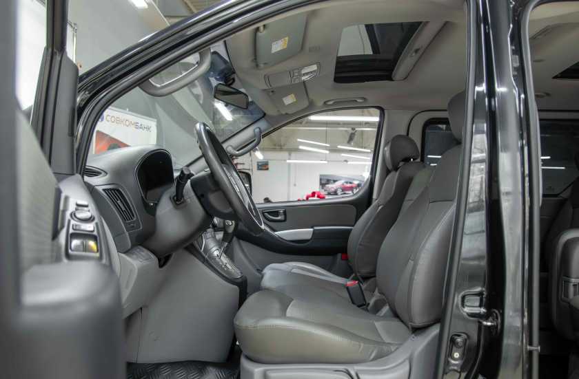 Hyundai Grand Starex