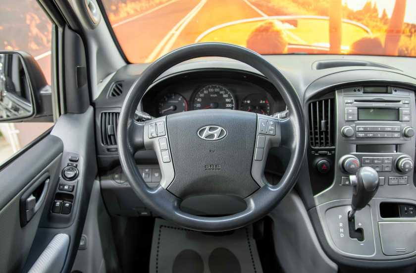 Hyundai Grand Starex