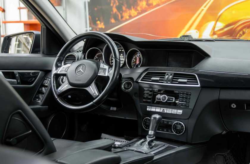 Mercedes-Benz C-Класс