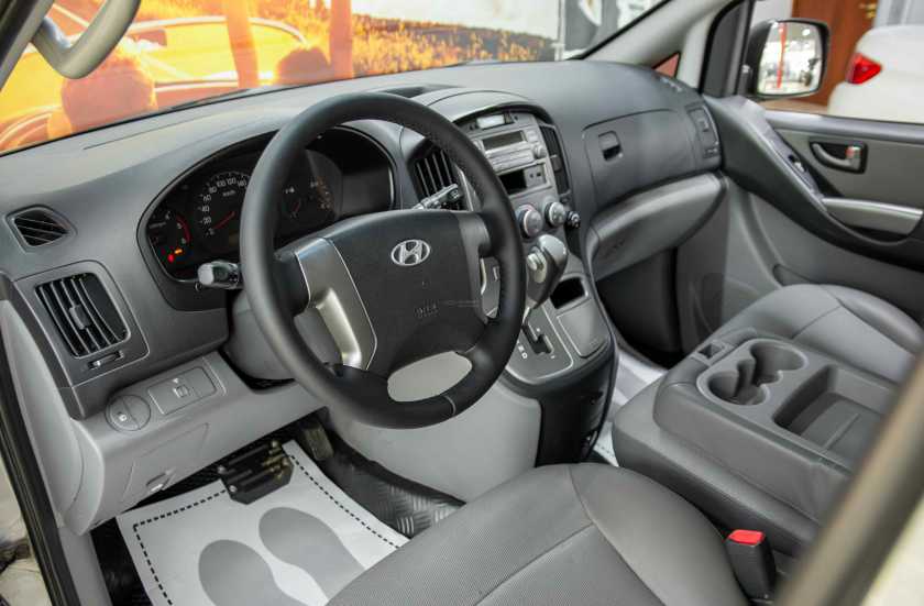 Hyundai Grand Starex