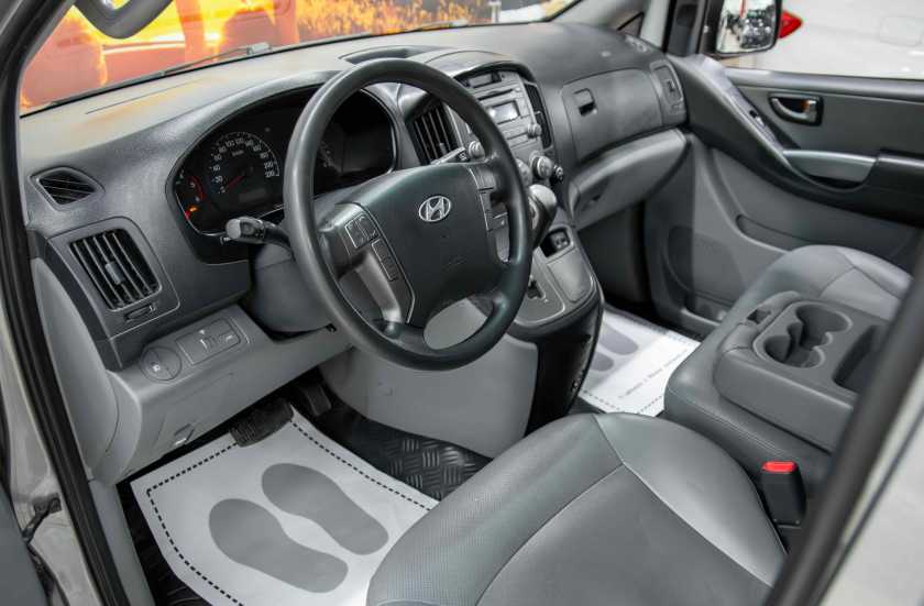 Hyundai Grand Starex