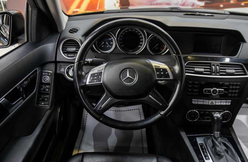 Mercedes-Benz C-Класс