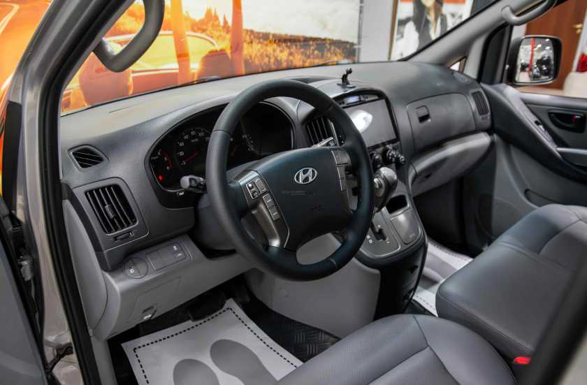 Hyundai Grand Starex