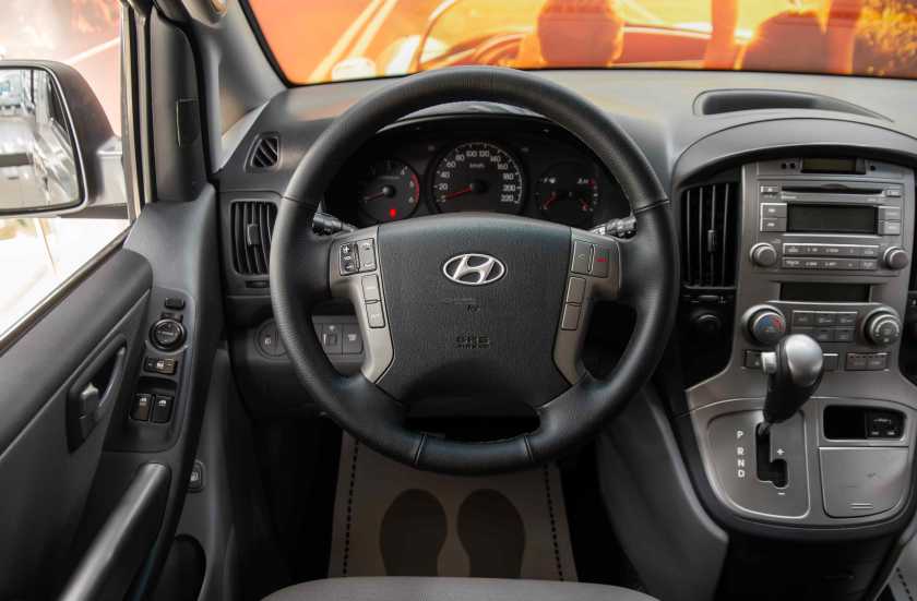 Hyundai Grand Starex