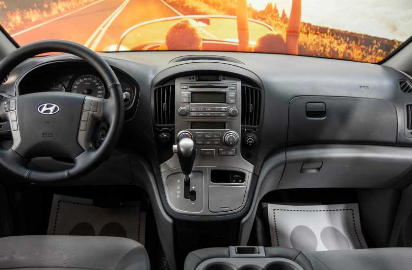 Hyundai Grand Starex