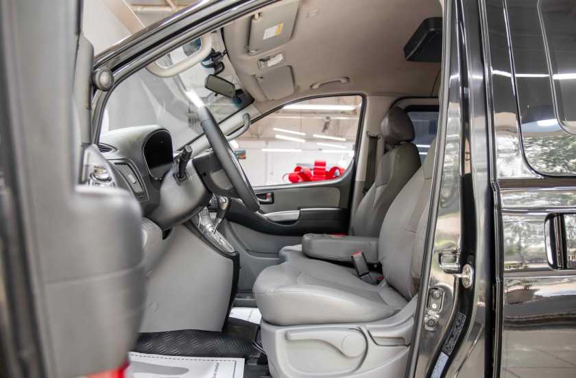 Hyundai Grand Starex