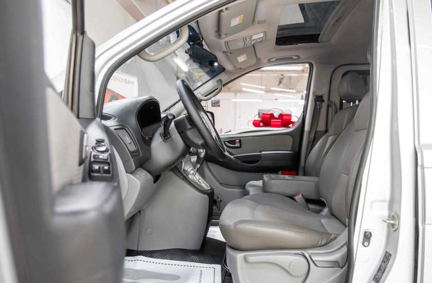 Hyundai Grand Starex