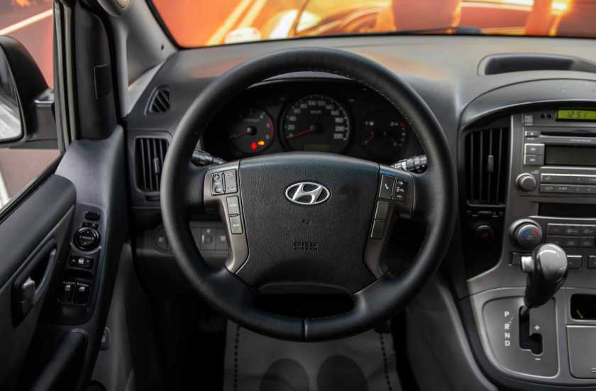 Hyundai Grand Starex